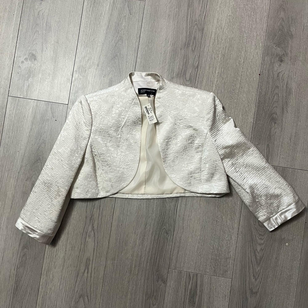 Jones New York Ivory-white Texture Silk blend Cropped Bolero Jacket-SM-M 4-8 NWT